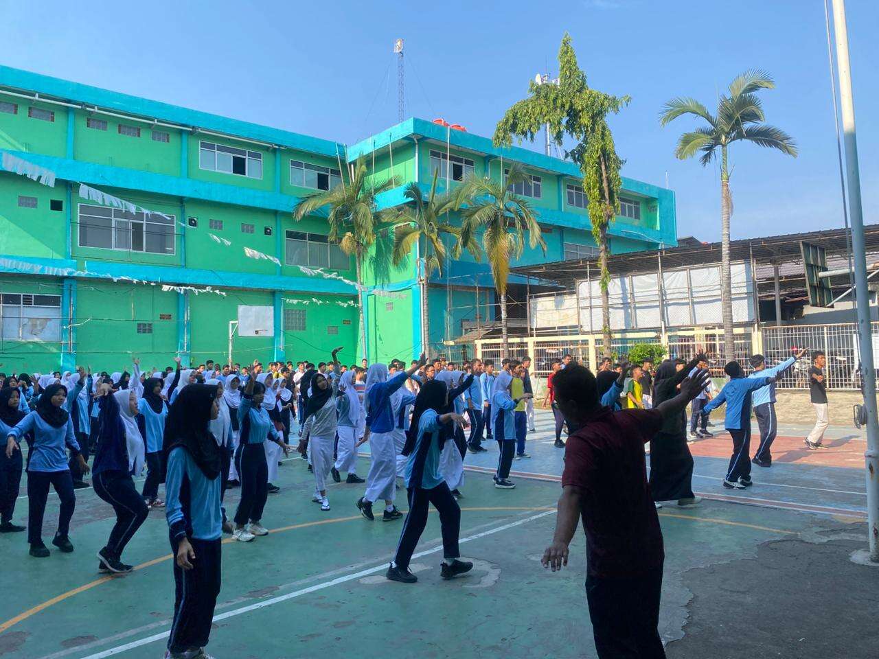Kegiatan Muroja'ah dan Senam Pagi Jum'at